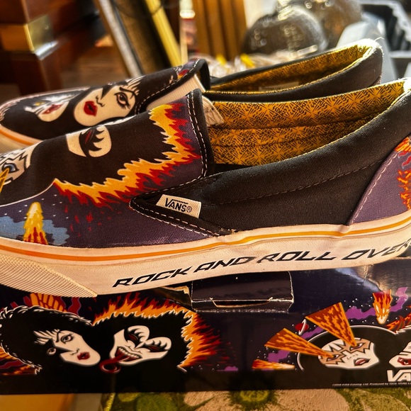 Vans KISS original Rock and Roll Over pull on. Ladies size 8 1/2. - Picture 7 of 8